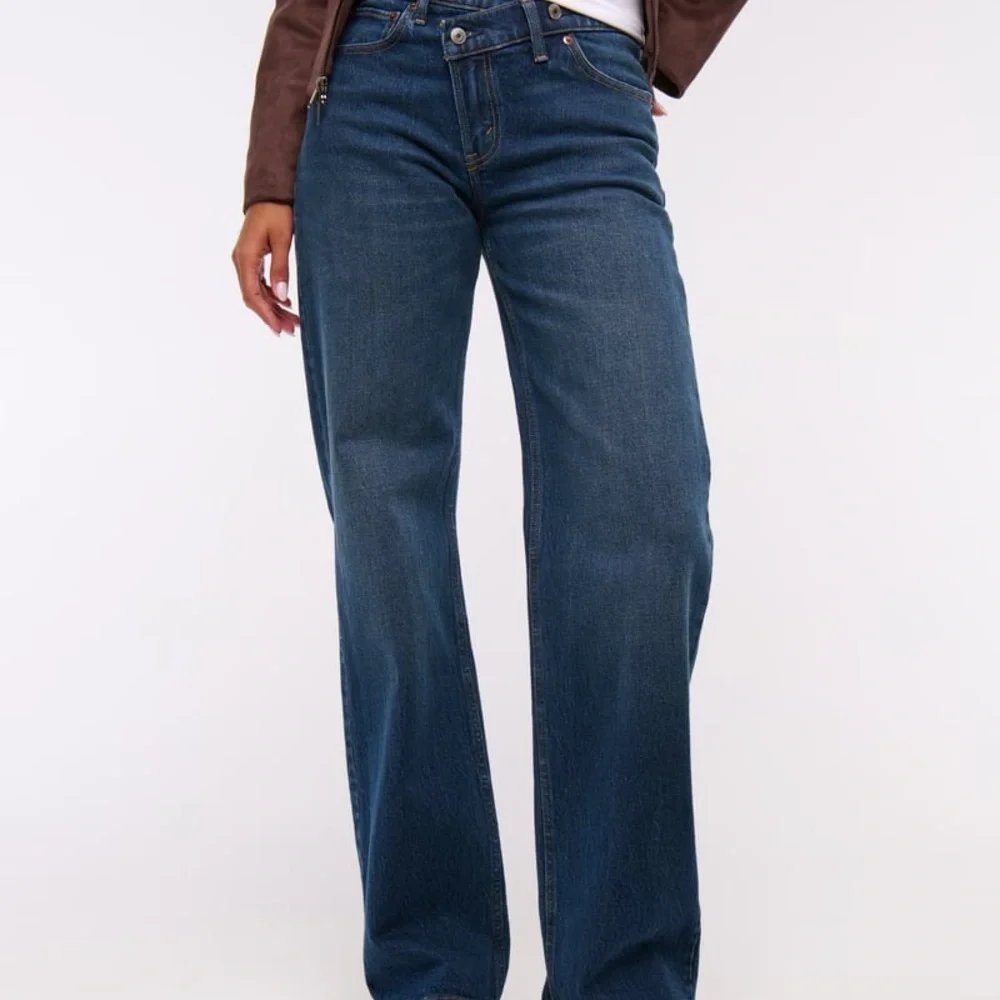 Abercrombie & Fitch High Rise 90s Relaxed Studded Women's Jeans Size 24 - Picture 3 of 12